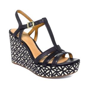 Clarks Amelia Avery Wedge Sandal